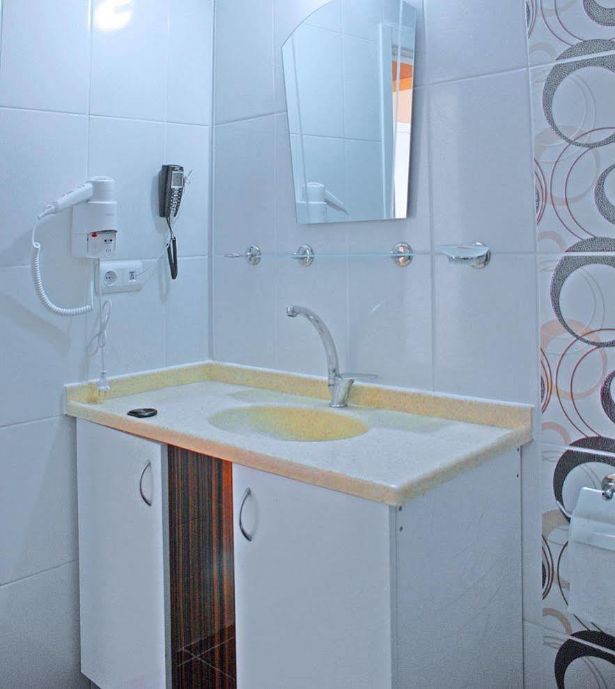 Blue Sea Hotel & Spa Kuşadası Buitenkant foto